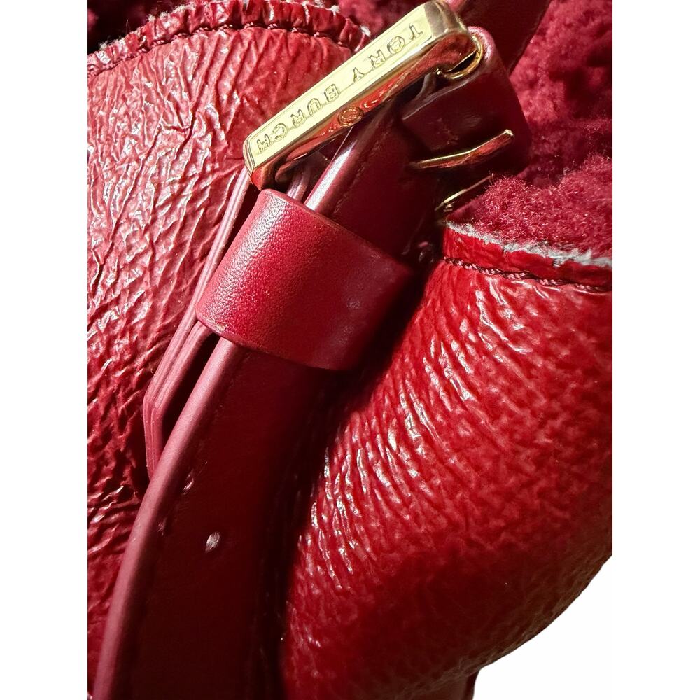 Tory Burch Channing Shearling Patent Leather Tote Red Burgundy Big Shoulder Bag - Picture 7 of 9